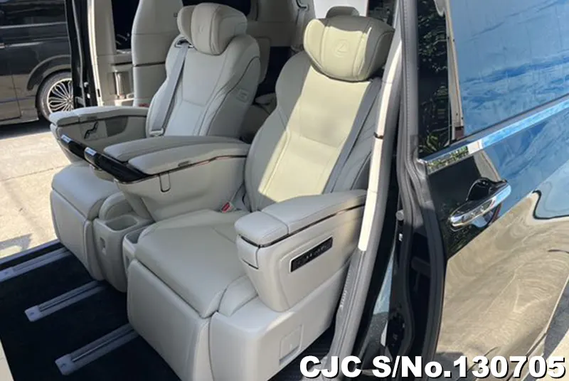 2025 Lexus / LM500h Stock No. 130705