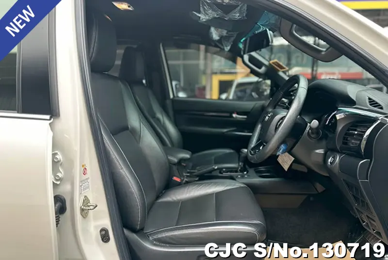 2019 Toyota / Hilux / Revo Rocco Stock No. 130719