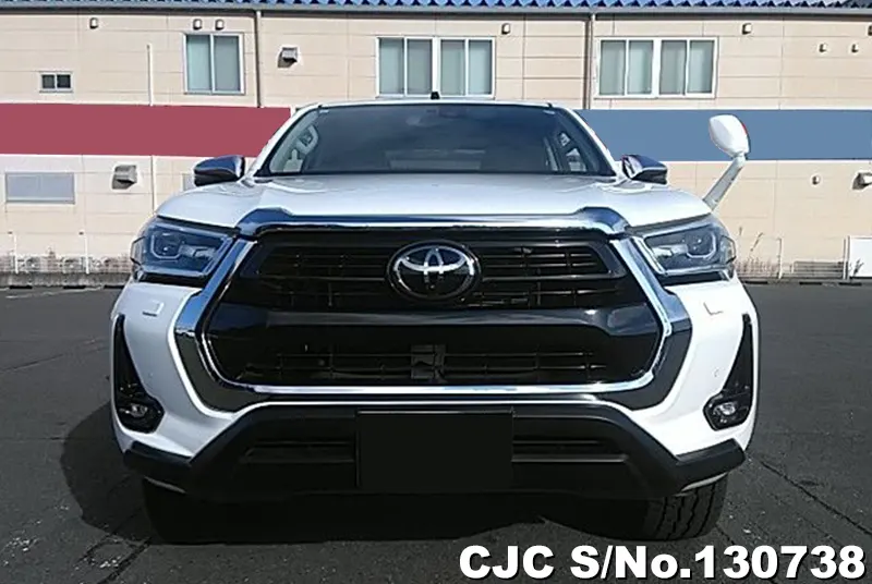 Toyota Hilux in White for Sale Image 4