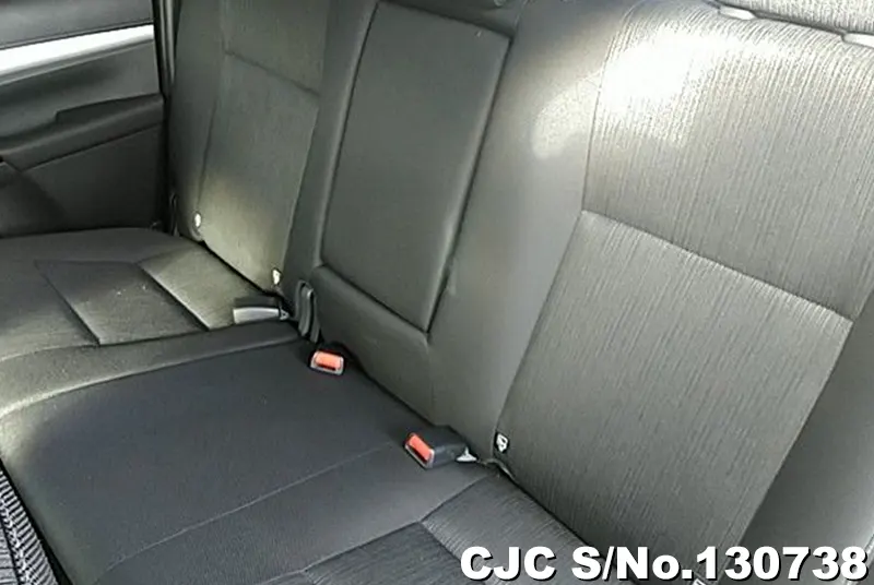 Toyota Hilux in White for Sale Image 13