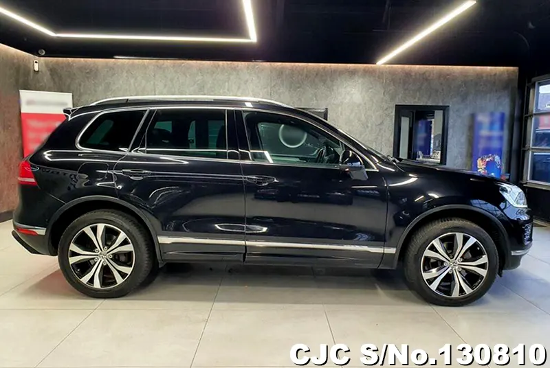 2017 Volkswagen / Touareg Stock No. 130810