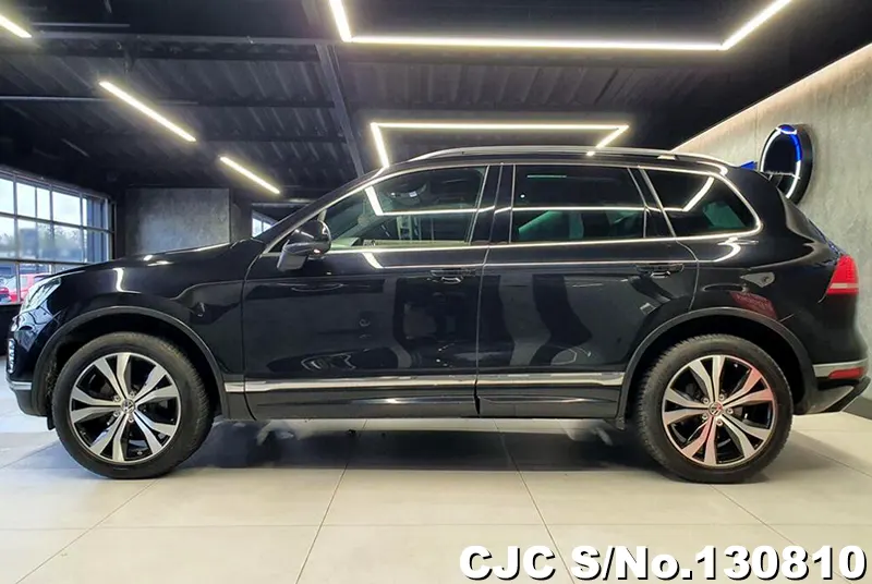 2017 Volkswagen / Touareg Stock No. 130810
