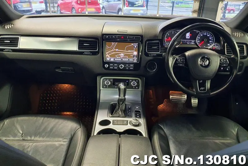 2017 Volkswagen / Touareg Stock No. 130810