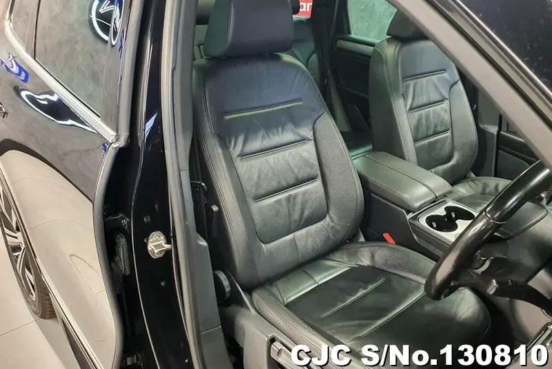 2017 Volkswagen / Touareg Stock No. 130810