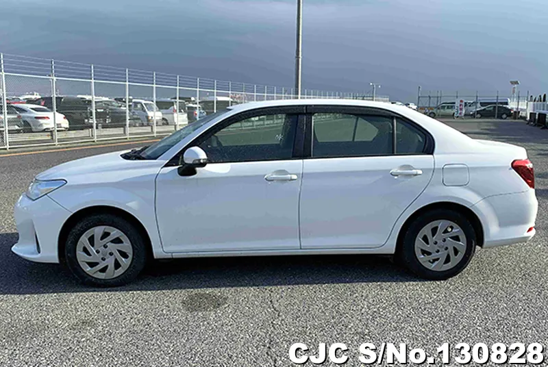 Toyota Corolla Axio in White for Sale Image 7