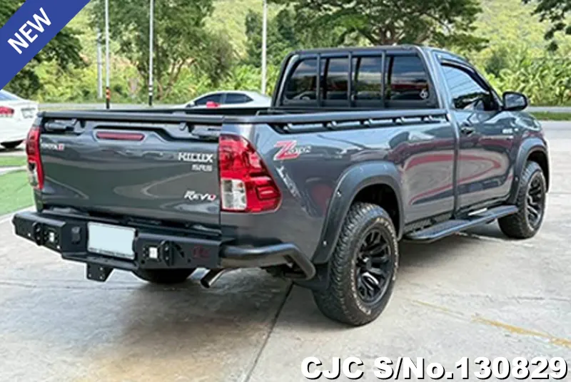 Toyota Hilux in Gray for Sale Image 2