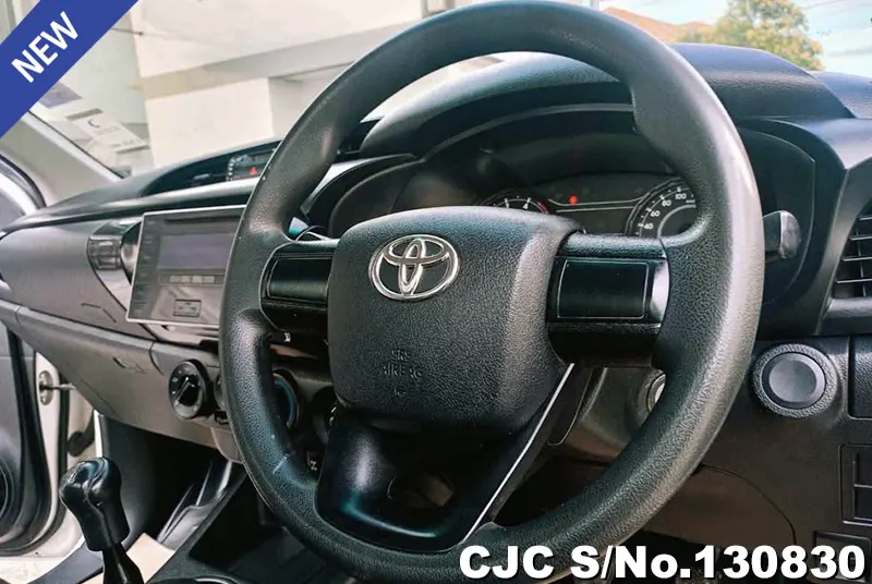 Toyota Hilux in White for Sale Image 12