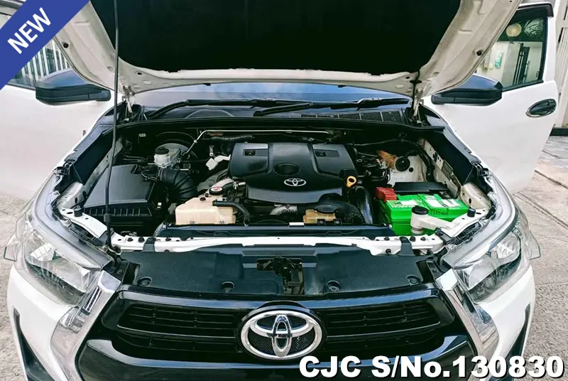 Toyota Hilux in White for Sale Image 14