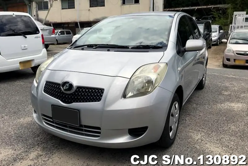 2005 Toyota / Vitz Stock No. 130892
