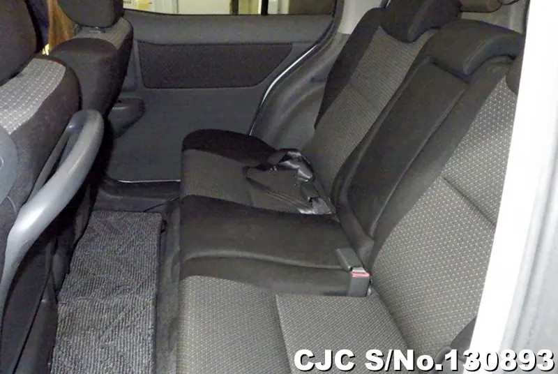 2007 Toyota / Raum Stock No. 130893