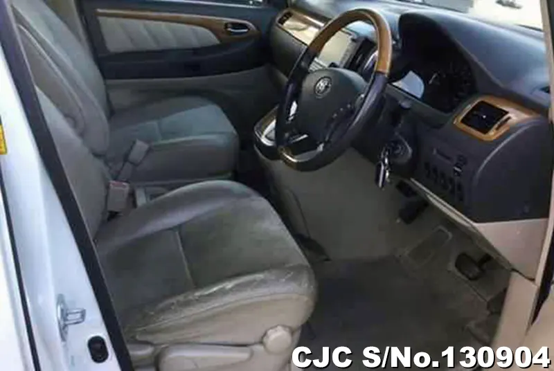 2006 Toyota / Alphard Stock No. 130904