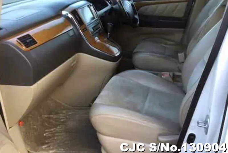 2006 Toyota / Alphard Stock No. 130904