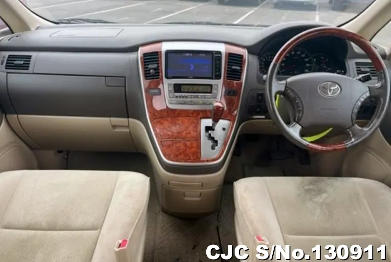 2004 Toyota / Alphard Stock No. 130911