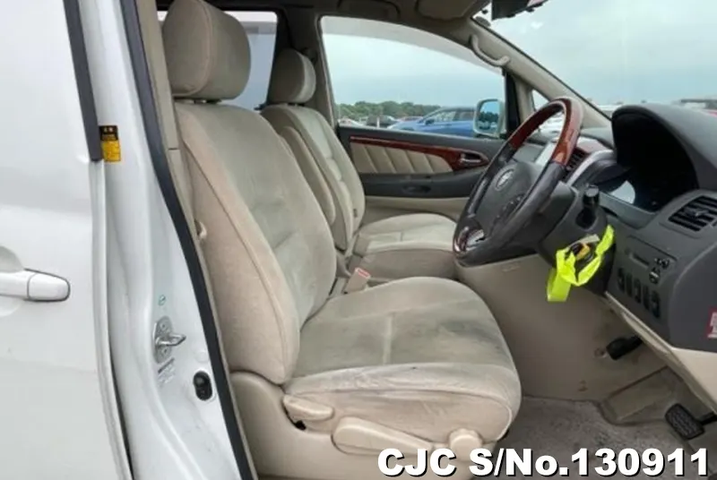 2004 Toyota / Alphard Stock No. 130911