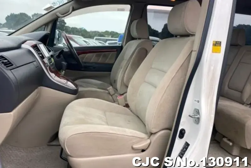 2004 Toyota / Alphard Stock No. 130911