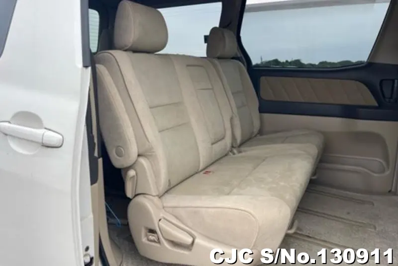 2004 Toyota / Alphard Stock No. 130911