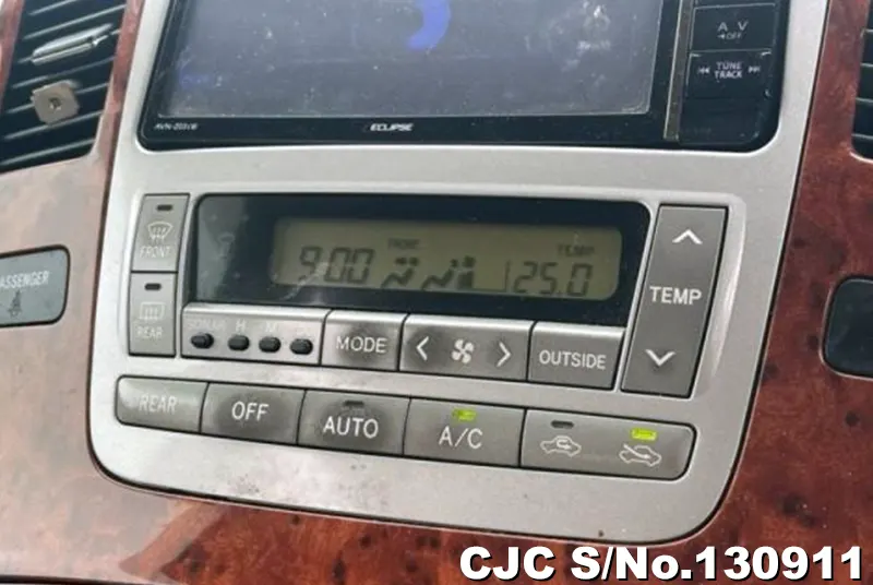 2004 Toyota / Alphard Stock No. 130911