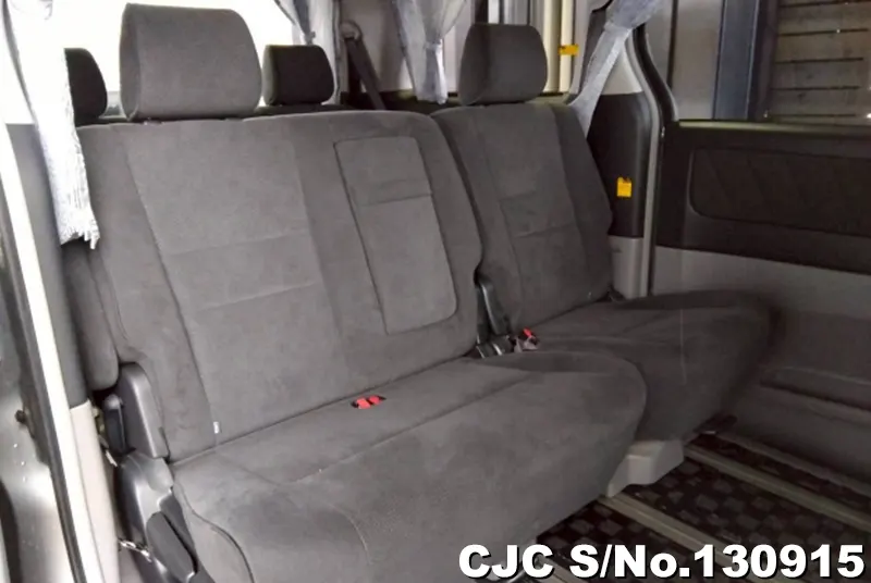 2005 Toyota / Alphard Stock No. 130915