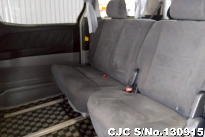 2005 Toyota / Alphard Stock No. 130915