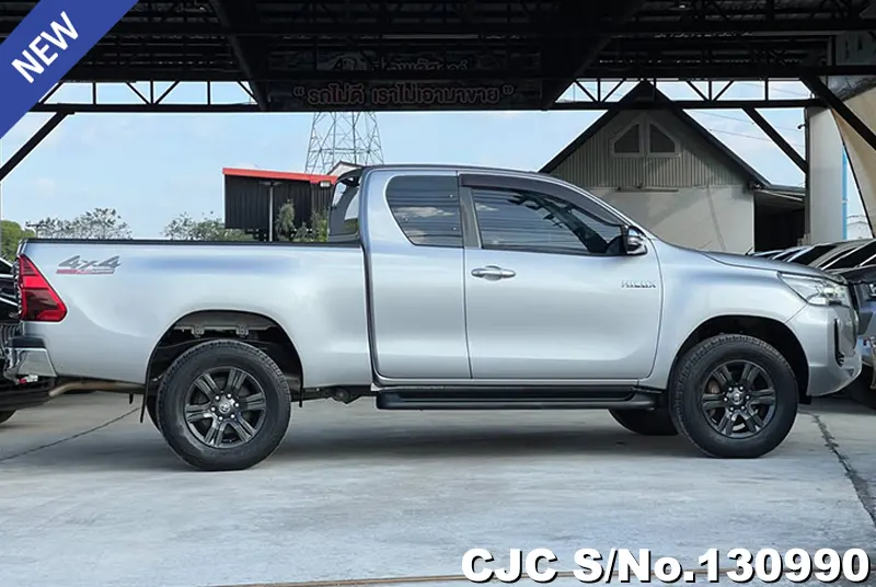 2021 Toyota / Hilux / Revo Stock No. 130990