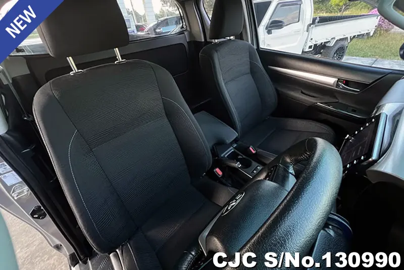 2021 Toyota / Hilux / Revo Stock No. 130990