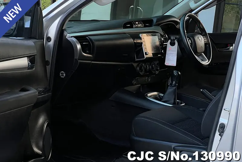 2021 Toyota / Hilux / Revo Stock No. 130990