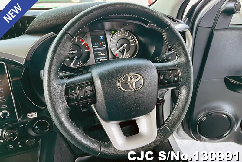 2023 Toyota / Hilux / Revo Stock No. 130991
