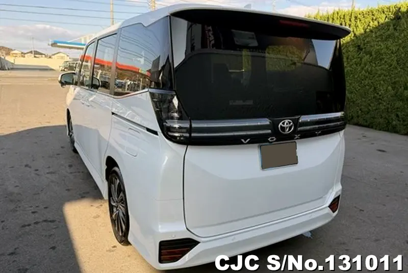 2025 Toyota / Voxy Stock No. 131011