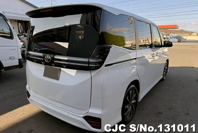 2025 Toyota / Voxy Stock No. 131011