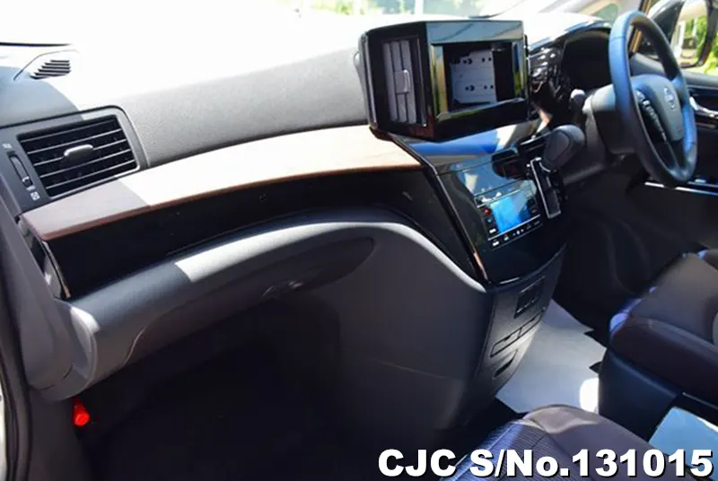 2025 Nissan / Elgrand Stock No. 131015