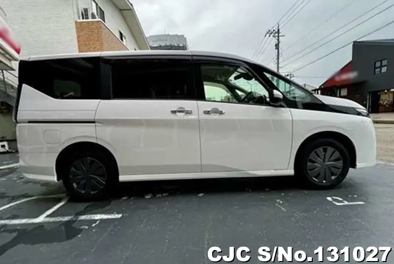 2025 Nissan / Serena Stock No. 131027