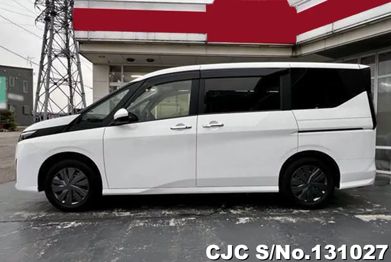 2025 Nissan / Serena Stock No. 131027