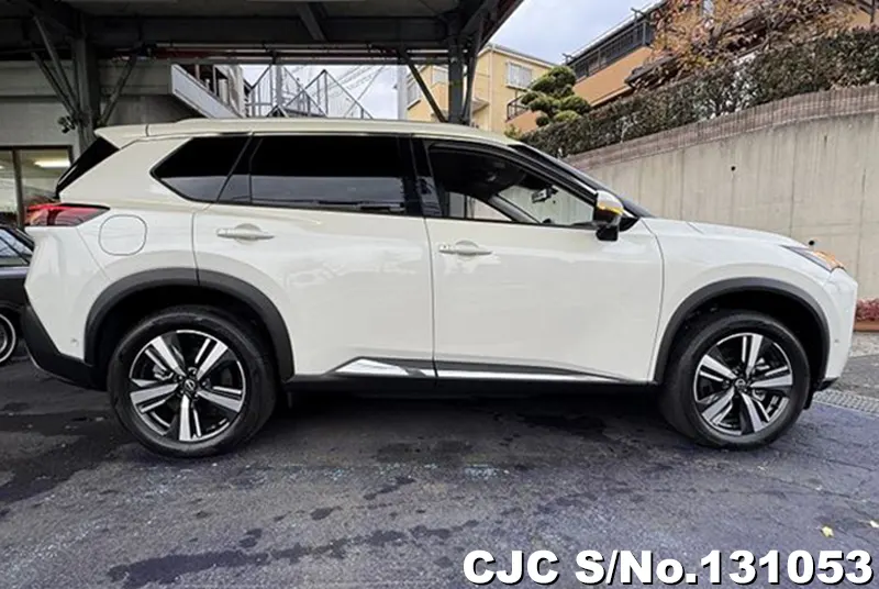2025 Nissan / X-Trail Stock No. 131053