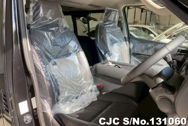 2025 Nissan / Caravan Stock No. 131060