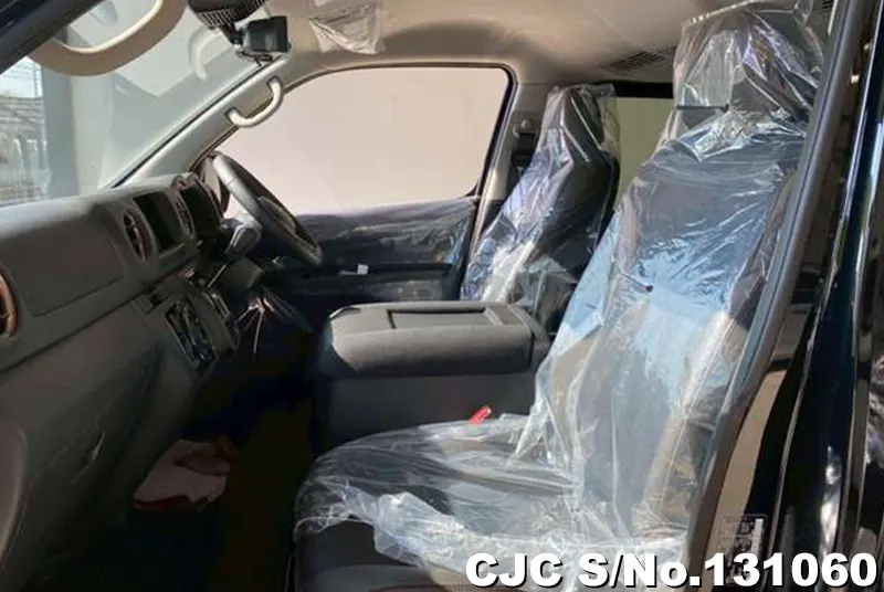 2025 Nissan / Caravan Stock No. 131060