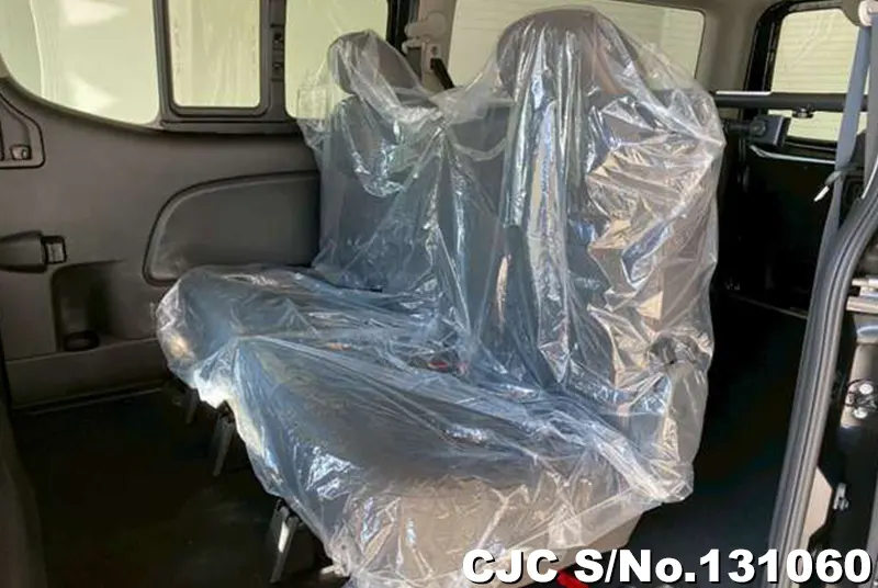 2025 Nissan / Caravan Stock No. 131060