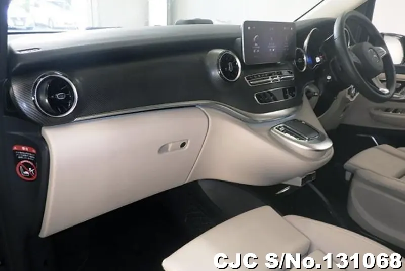2023 Mercedes Benz / V Class Stock No. 131068