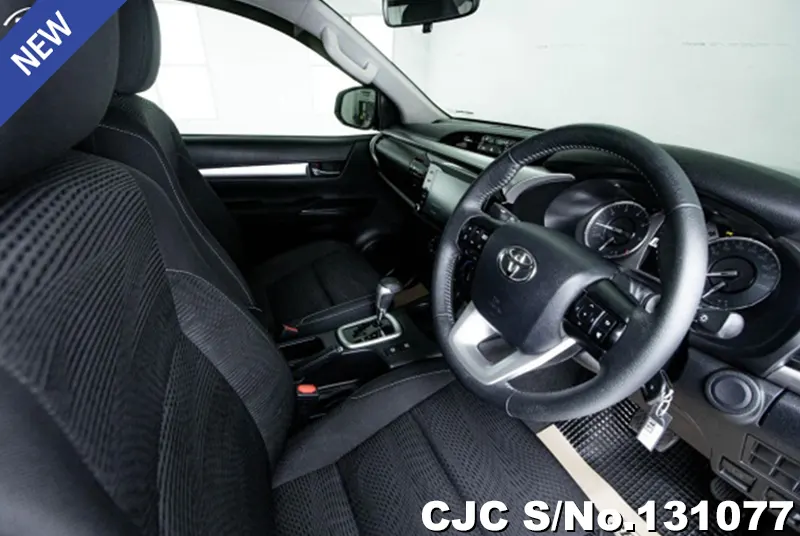 Toyota Hilux in Gray for Sale Image 7