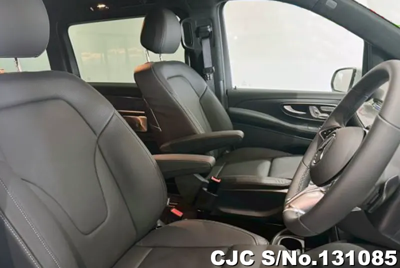 2025 Mercedes Benz / V Class Stock No. 131085