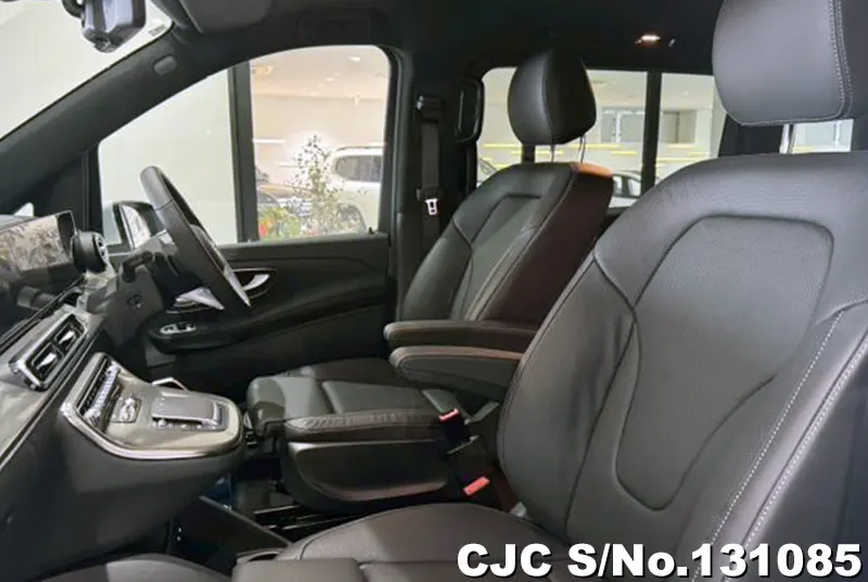2025 Mercedes Benz / V Class Stock No. 131085