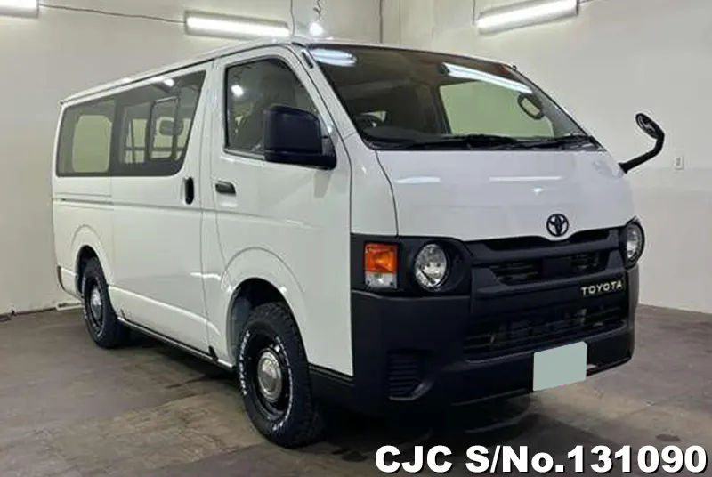 Toyota / Hiace 2025