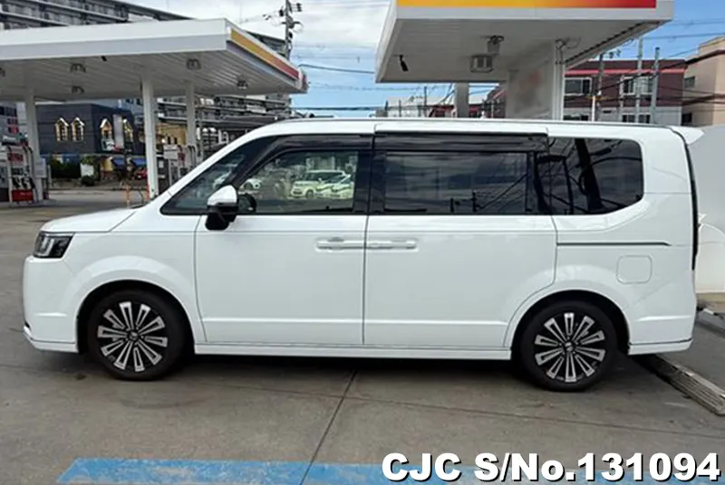 2025 Honda / Step Wagon Stock No. 131094