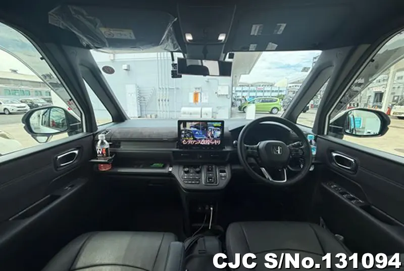 2025 Honda / Step Wagon Stock No. 131094