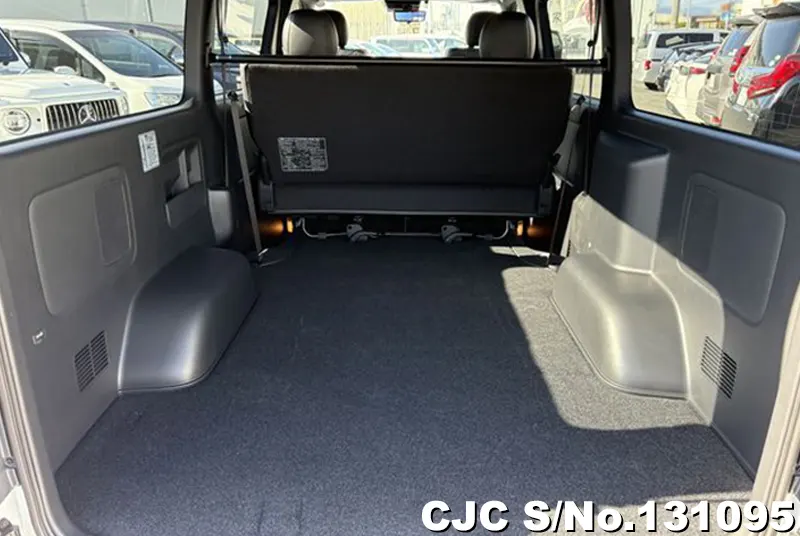 2025 Toyota / Hiace Stock No. 131095