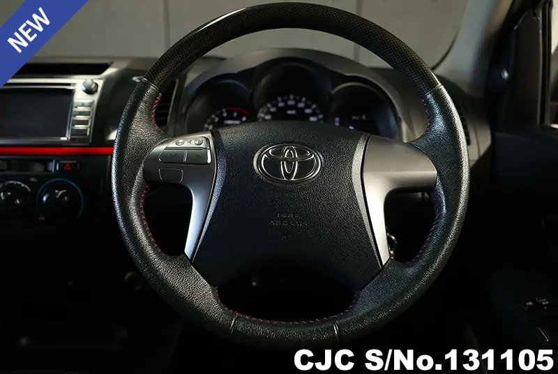 Toyota Hilux in White for Sale Image 10