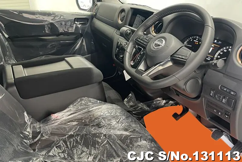 2025 Nissan / Caravan Stock No. 131113