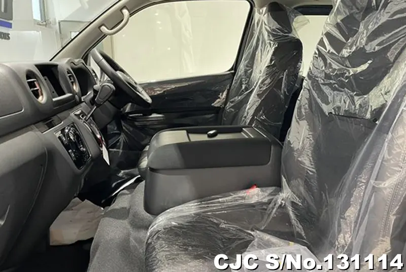 2025 Nissan / Caravan Stock No. 131114