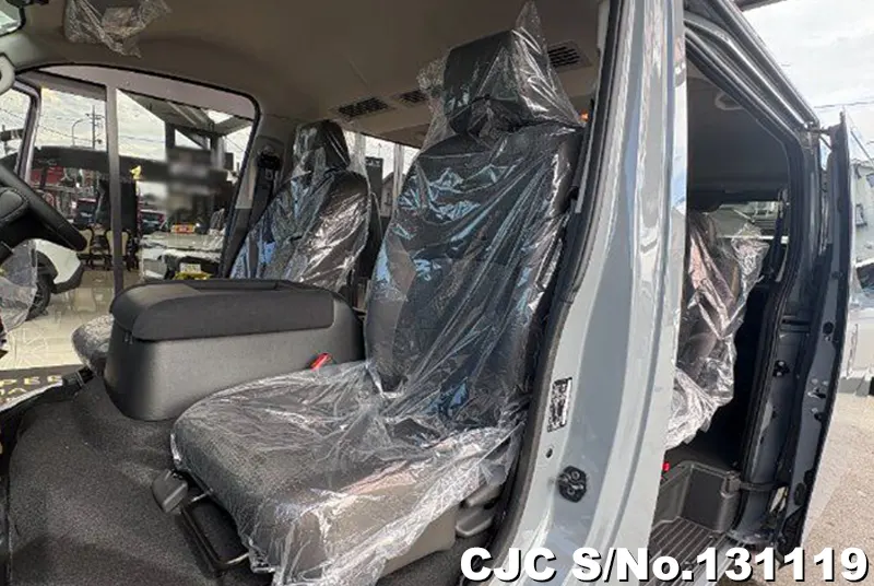 2025 Nissan / Caravan Stock No. 131119