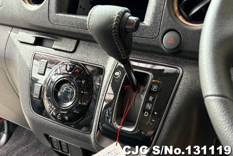 2025 Nissan / Caravan Stock No. 131119