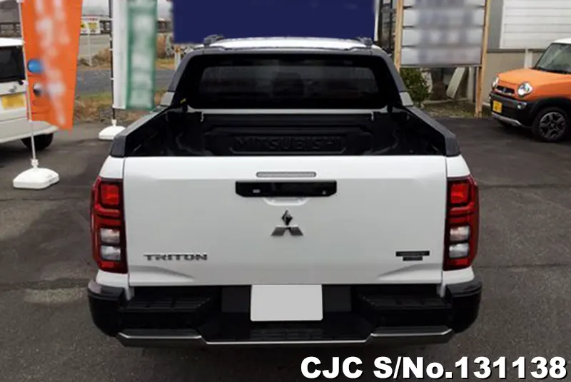 Mitsubishi Triton in White for Sale Image 3